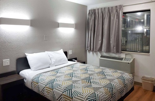 Bellmead Hotel | Convenient Motel 6 in Bellmead, TX - Near Waco Attractions