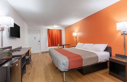Bryan Hotel | Budget-Friendly Motel 6 Bryan, TX - Near University Area