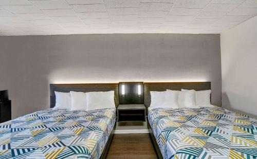 Carlisle Hotel | Pet-Friendly Motel 6 Carlisle, PA - Family Friendly Stays
