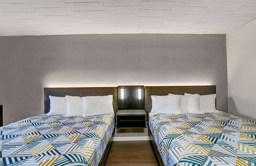 Carlisle Hotel | Budget-Friendly Motel 6 Carlisle with Family Amenities