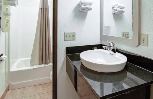 Colby Hotel | Budget-Friendly Motel 6 Colby, KS with Family Amenities