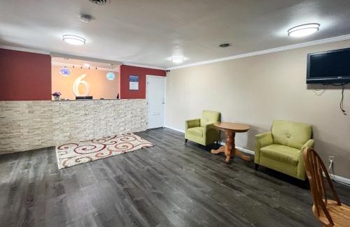 Concordia Hotel | Budget-Friendly Econolodge with Pet and Child Amenities