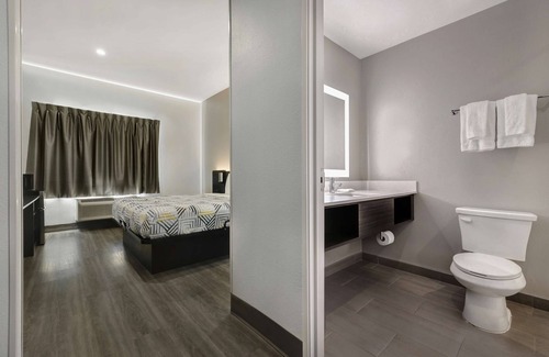 Dallas Hotel | Convenient Motel 6 Dallas Near Methodist Charlton Medical Center