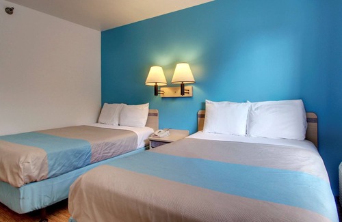 Berwick Hotel | Budget-Friendly Stay at Motel 6 Des Moines, IA - North