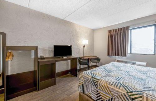 Elk Grove Village Hotel | Comfortable Motel 6 in Elk Grove Village, IL - Pet Friendly
