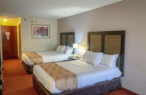 Elkhart Hotel | Pet-Friendly Motel 6 Elkhart: Ideal for Family Getaways