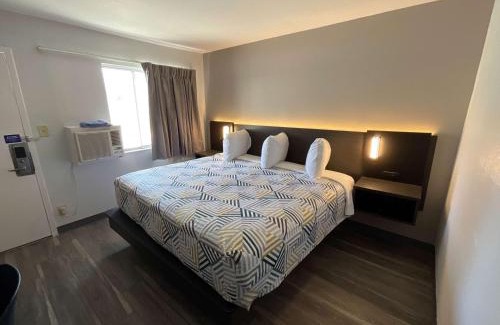 East Ely Hotel | Comfortable Stay at Motel 6-Ely, NV with Pool & Pets Welcome