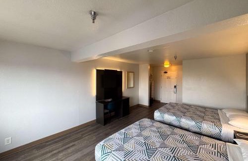 Glenview Hotel | Convenient Glenview Motel 6 - Pet-Friendly Stays Near Chicago