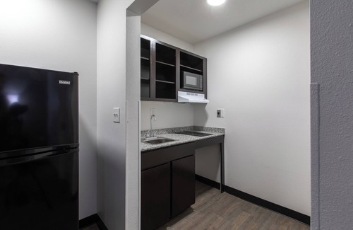 Conestee Hotel | Convenient Motel 6 Greenville, SC - Close to Downtown & Amenities