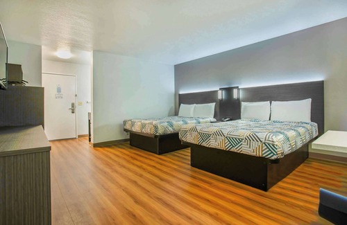 City Central Hotel | Convenient Motel 6 in Gresham, OR - Family-Friendly Stay