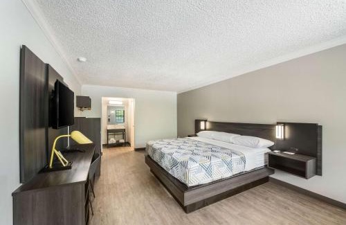 Kilgore Hotel | Budget-Friendly Motel 6 in Kilgore, TX with Pool & Pets