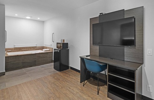 La Mesa Hotel | Budget-Friendly Motel 6 La Mesa with Spa and Breakfast