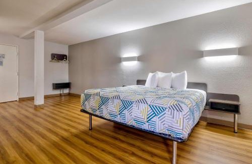 Little Rock Hotel | Budget-Friendly Motel 6 Little Rock AR South with Pool