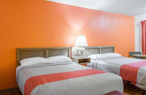 Madras Hotel | Pet-Friendly Stay at Motel 6 Madras, OR - Rated 7.5/10