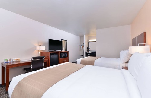 Martinez Hotel | Pet-Friendly Motel 6 in Martinez, CA with Pool & Spa