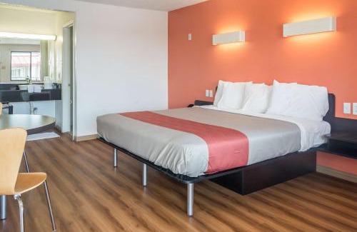Mesquite Hotel | Pet-Friendly Motel 6 in Mesquite Near Rodeo & Convention Center