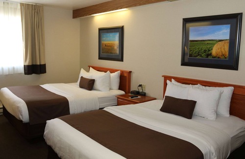 Minot Hotel | Comfortable Motel 6 Minot, ND with Pool and Hot Tub