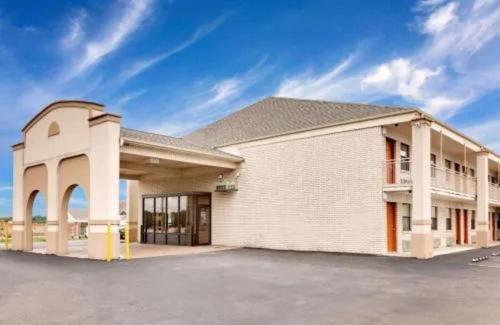 Morrilton Hotel | Convenient Motel 6 Morrilton, AR - Pet Friendly Stay