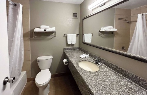 Nacogdoches Hotel | Budget-Friendly Motel 6 Near SFA University, Nacogdoches