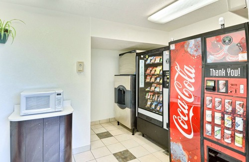 Nashua Hotel | Budget-Friendly Motel 6 Nashua, NH - Family and Accessible Stays