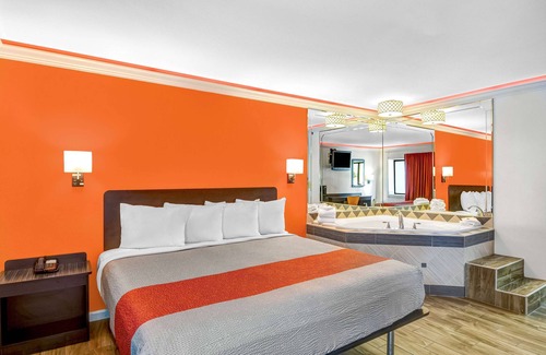 Peachtree Corners Hotel | Budget-Friendly Motel 6 Norcross, GA with Free Breakfast