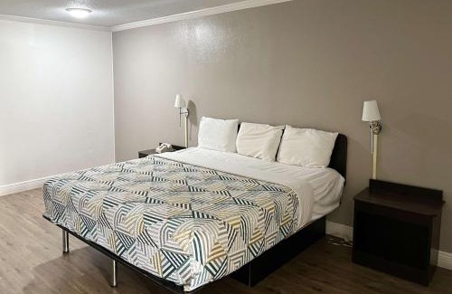 Opelousas Hotel | Pet-Friendly Motel 6 in Opelousas, LA with Pool Access