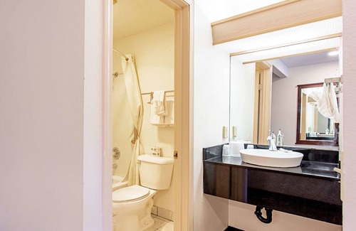 Pendleton Hotel | Budget-Friendly Motel 6 Pendleton, OR - Family Breakfast Included