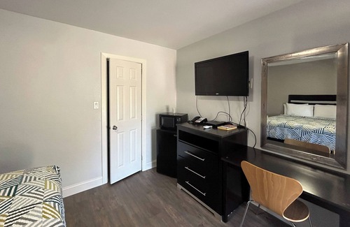 Ponca City Hotel | Comfortable Stay at Regal Inn with Family-Friendly Amenities