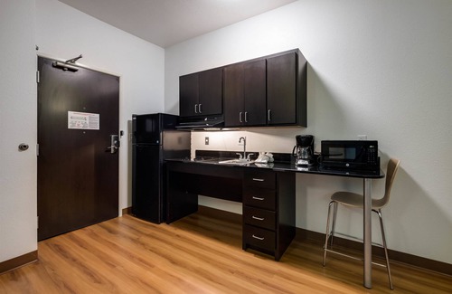 Poplar Bluff Hotel | Comfortable Motel 6 Poplar Bluff: Family-Friendly Stay