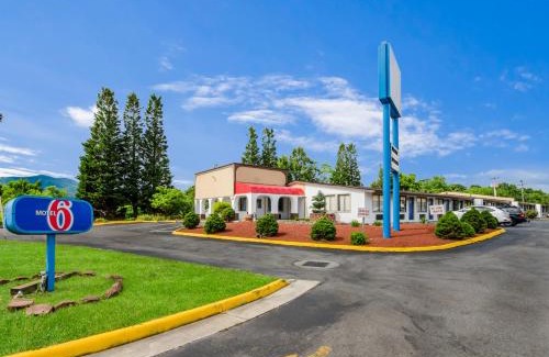 Salem Hotel | Affordable Motel 6 in Salem, VA - Pet Friendly & Accessible
