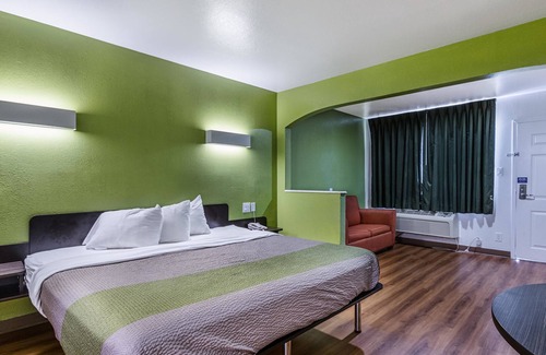 San Marcos Hotel | Budget-Friendly Stay at Motel 6 San Marcos, TX - North