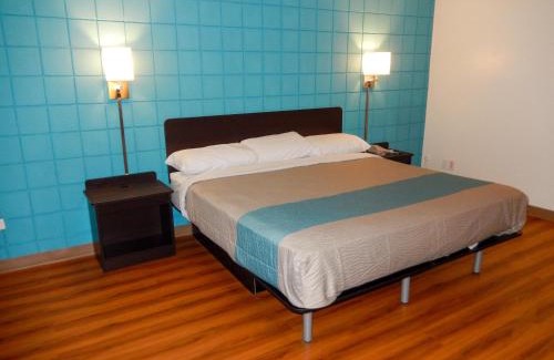Somers Point Hotel | Budget-Friendly Motel 6 Near Ocean City and Wild Wood Beach