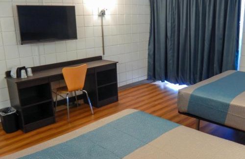 Somers Point Hotel | Budget-Friendly Motel 6 Near Ocean City and Wild Wood Beach