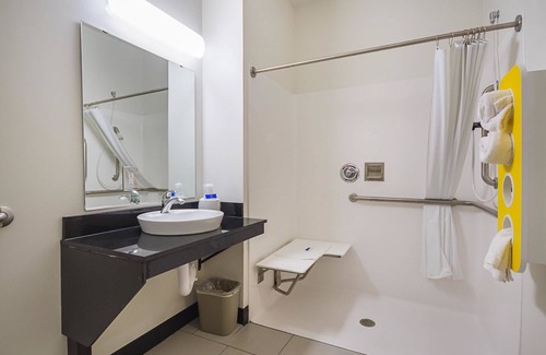 Roseland Hotel | Budget-Friendly Motel 6 in South Bend with Great Amenities