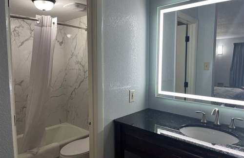 Spindale Hotel | Family-Friendly Comfort at Town and Country Inn Suites