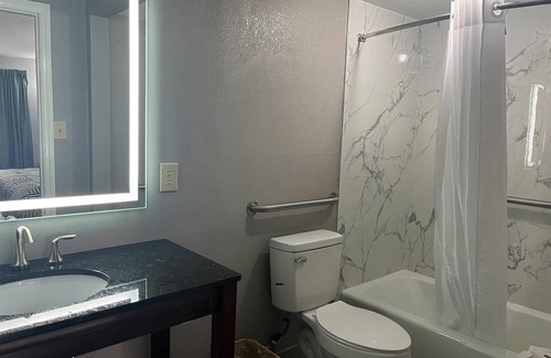 Spindale Hotel | Family-Friendly Comfort at Town and Country Inn Suites