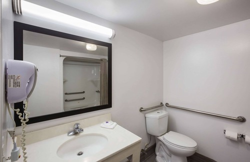 Suwanee Hotel | Convenient Motel 6 Suwanee, GA - Near Gwinnett Center