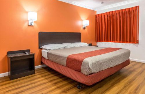 Tremonton Hotel | Pet-Friendly Motel 6 in Tremonton, UT for Family Stay