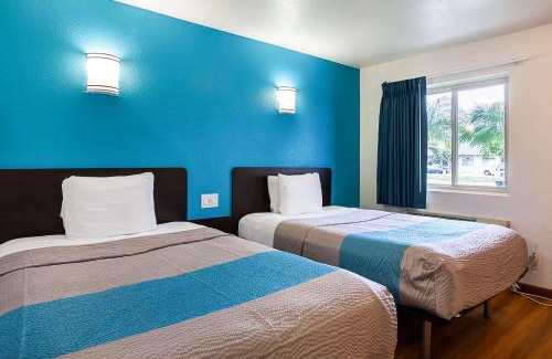 Ventura Hotel | Convenient Motel 6-Ventura, CA - Downtown with Great Amenities