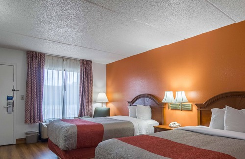 Waycross Hotel | Budget-Friendly Stay at Motel 6 Waycross GA with Breakfast