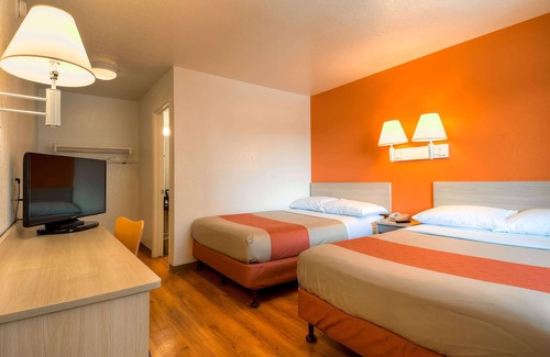 Westminster Hotel | Discover Motel 6 Westminster South - Ideal for Families