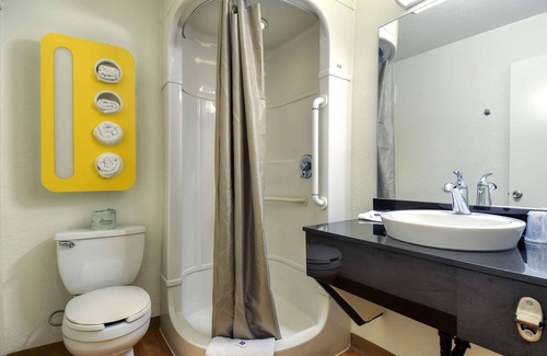 Westminster Hotel | Discover Motel 6 Westminster South - Ideal for Families