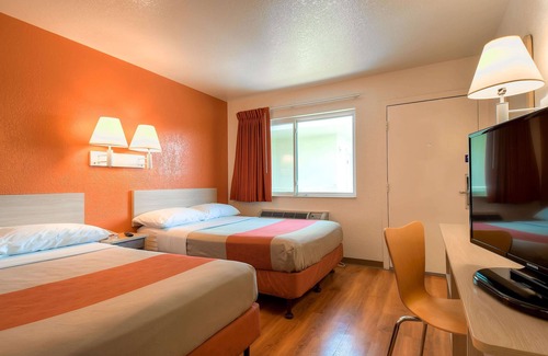 Westminster Hotel | Discover Motel 6 Westminster South - Ideal for Families