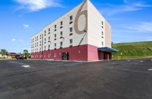 Wilkes-Barre Hotel | Budget-Friendly Motel 6 Wilkes Barre Arena with Great Amenities