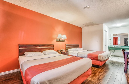 Windsor Hotel | Budget-Friendly Motel 6 Windsor with Family Amenities