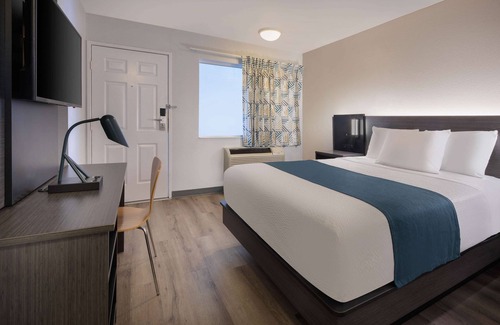 Woodland Hotel | Budget-Friendly Motel 6 Woodland near Sacramento Airport
