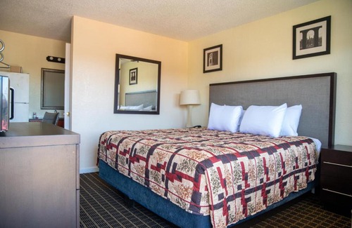 Vallejo Hotel | Convenient Motel 7 Near Six Flags and Napa Valley Attractions