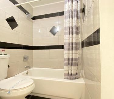 Vallejo Hotel | Convenient Motel 7 Near Six Flags and Napa Valley Attractions
