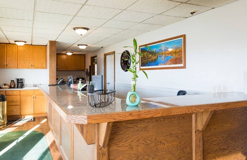 Rock Springs Hotel | Budget-Friendly Motel 8 Rock Springs with Family Amenities