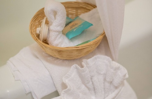 Rock Springs Hotel | Budget-Friendly Motel 8 Rock Springs with Family Amenities